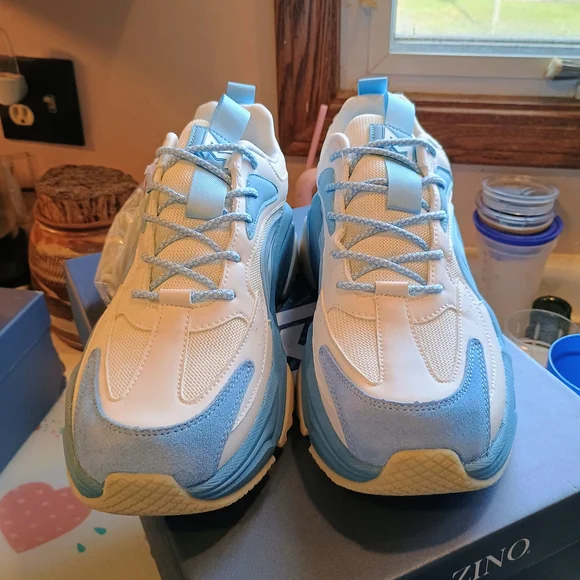 Men's Blue and White Sneakers - Picture 6 of 7